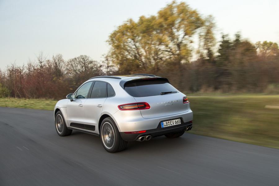  Porsche Macan Turbo 2015 года  (фото 55 из 84)